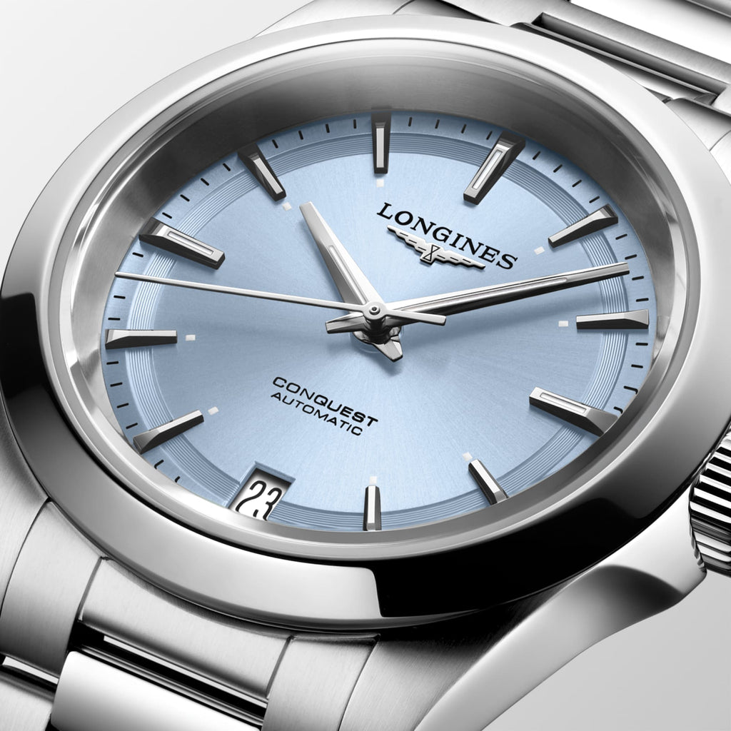 Longines Conquest L3.430.4.92.6 detail