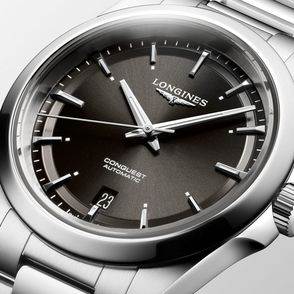 Longines Conquest L3.720.4.52.6 détail