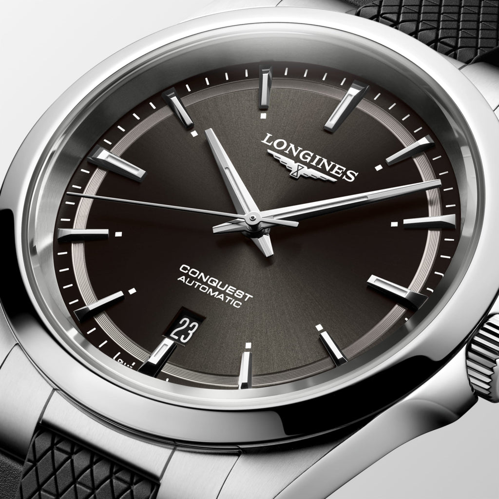 Longines Conquest L3.830.4.52.9 détail