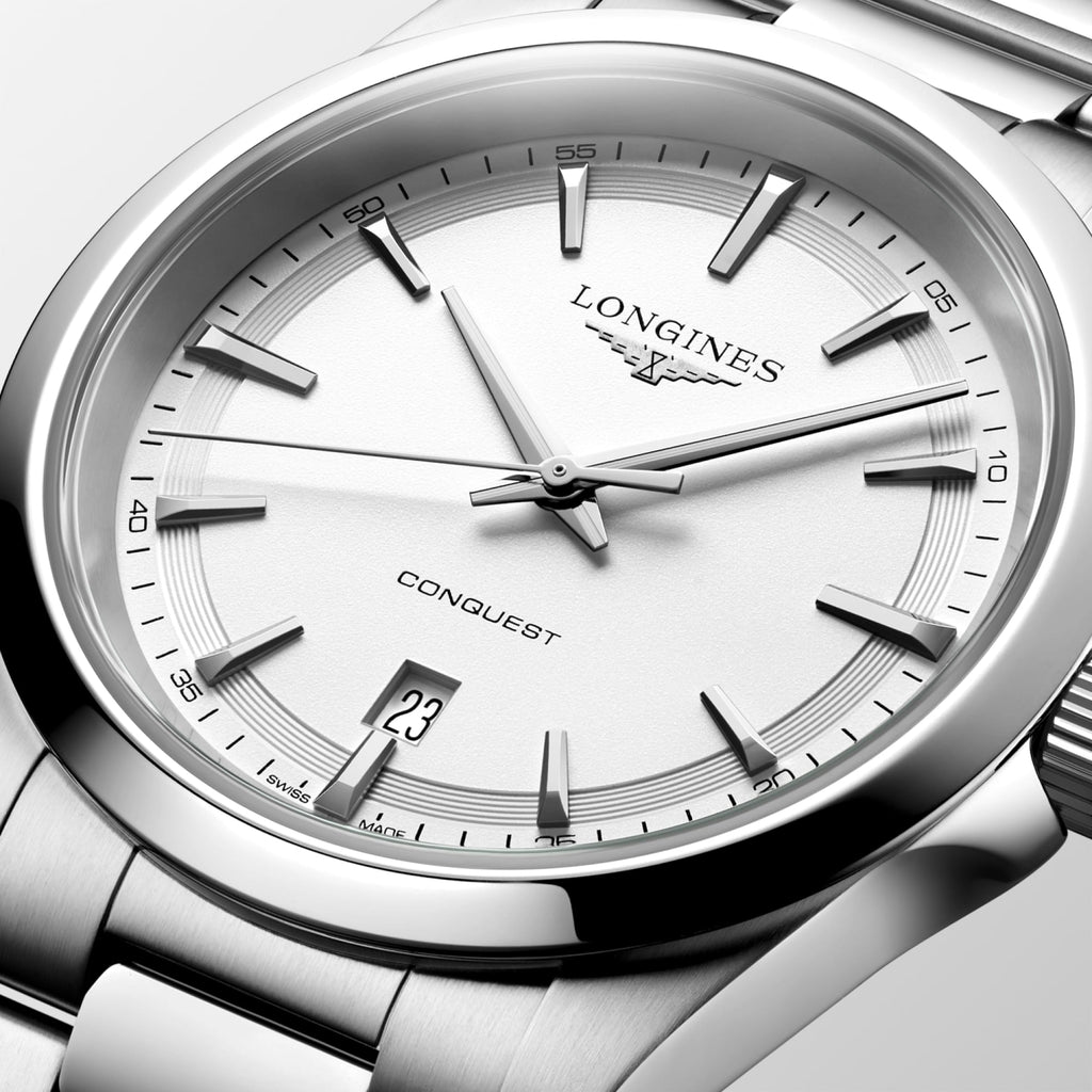Longines Conquest L3.860.4.12.6 detail