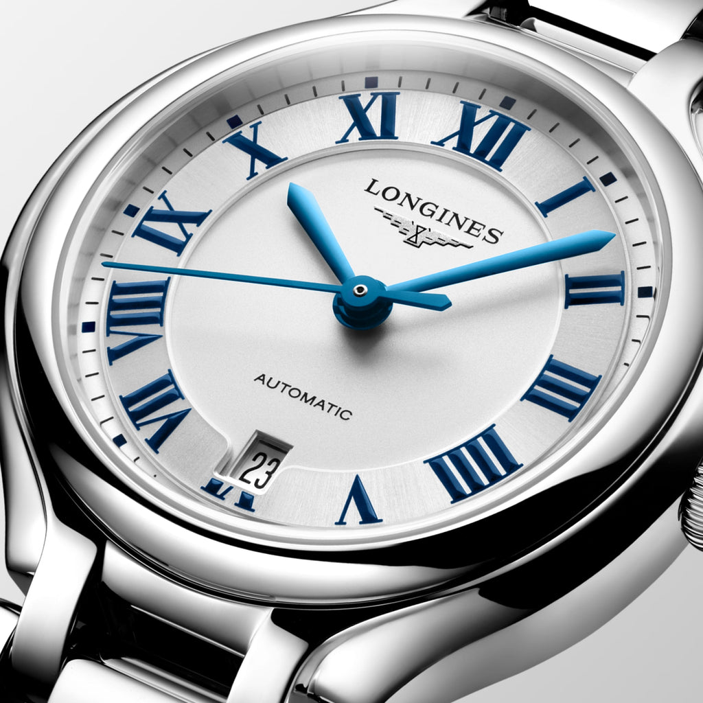 Longines PrimaLuna L8.123.4.71.6 detail