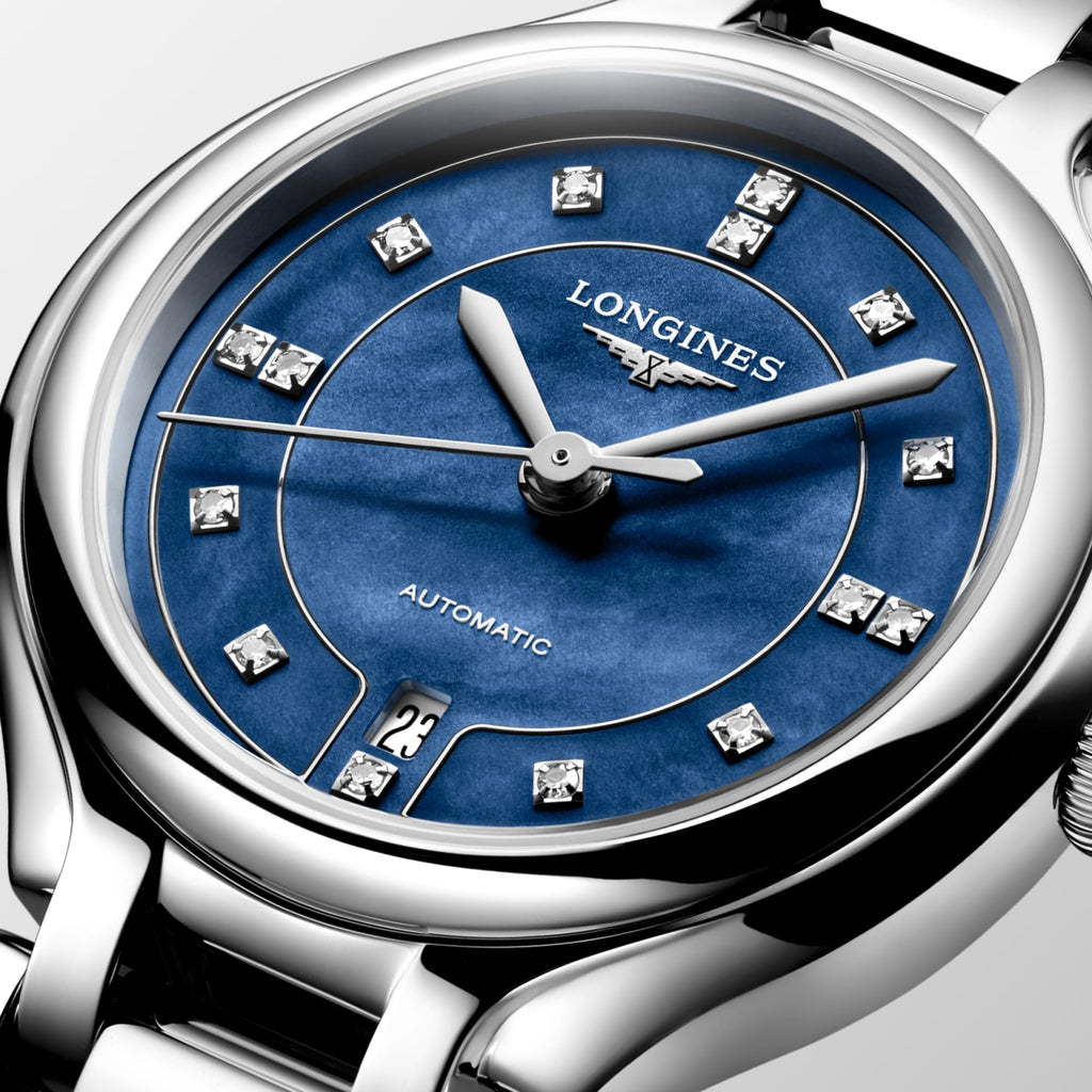 Longines PrimaLuna L8.123.4.97.6 detail